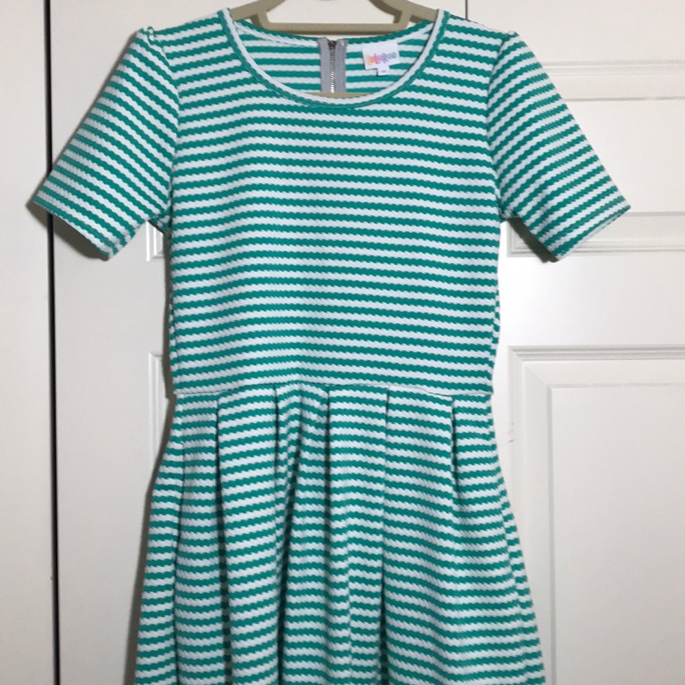 Lularoe Amelia dress size M